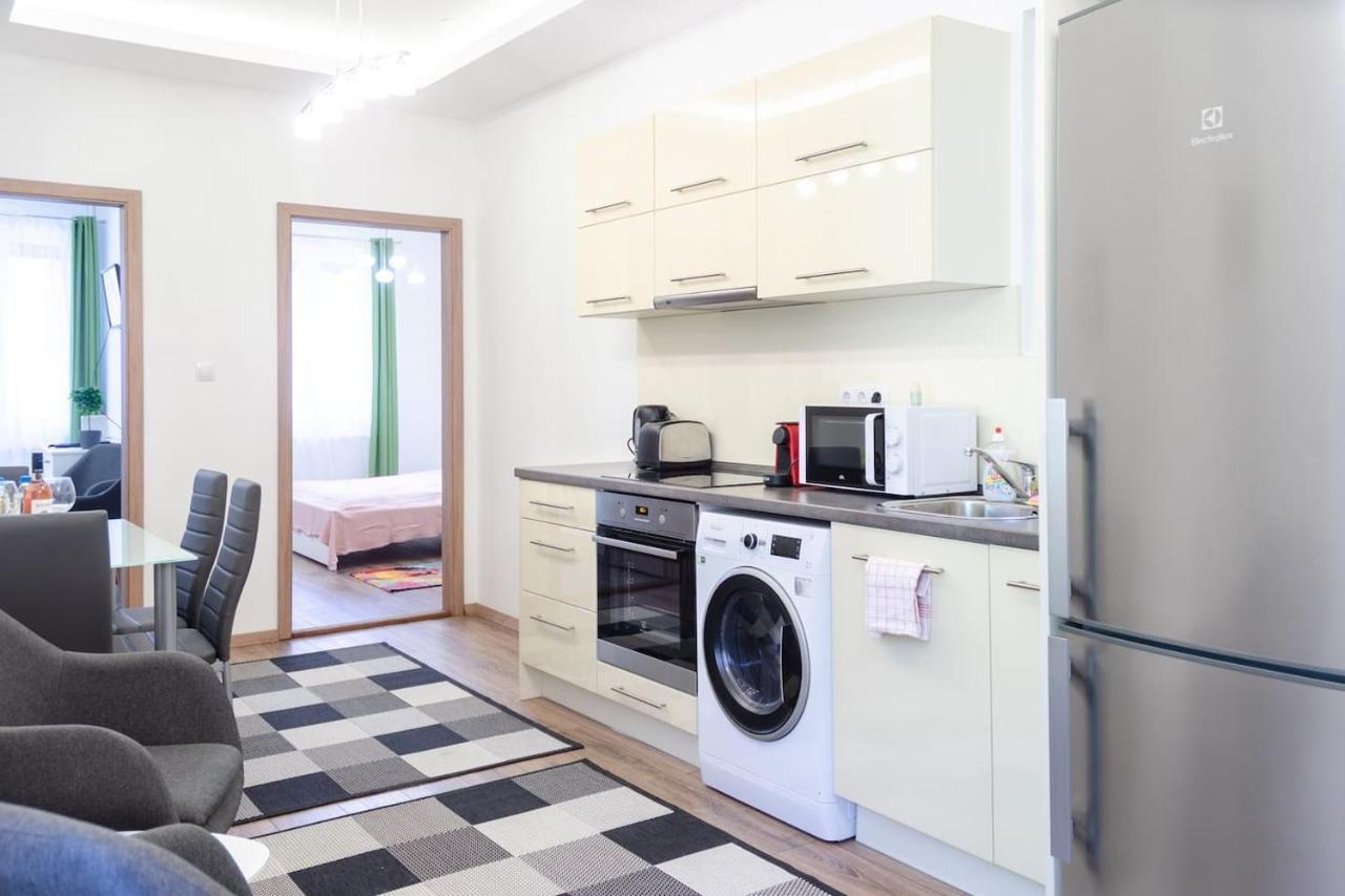 3 En Suit Bedroom Flat In The Main Centre For 6Ppl, 3Bdr,3Bthr,Ac Budapest Luaran gambar