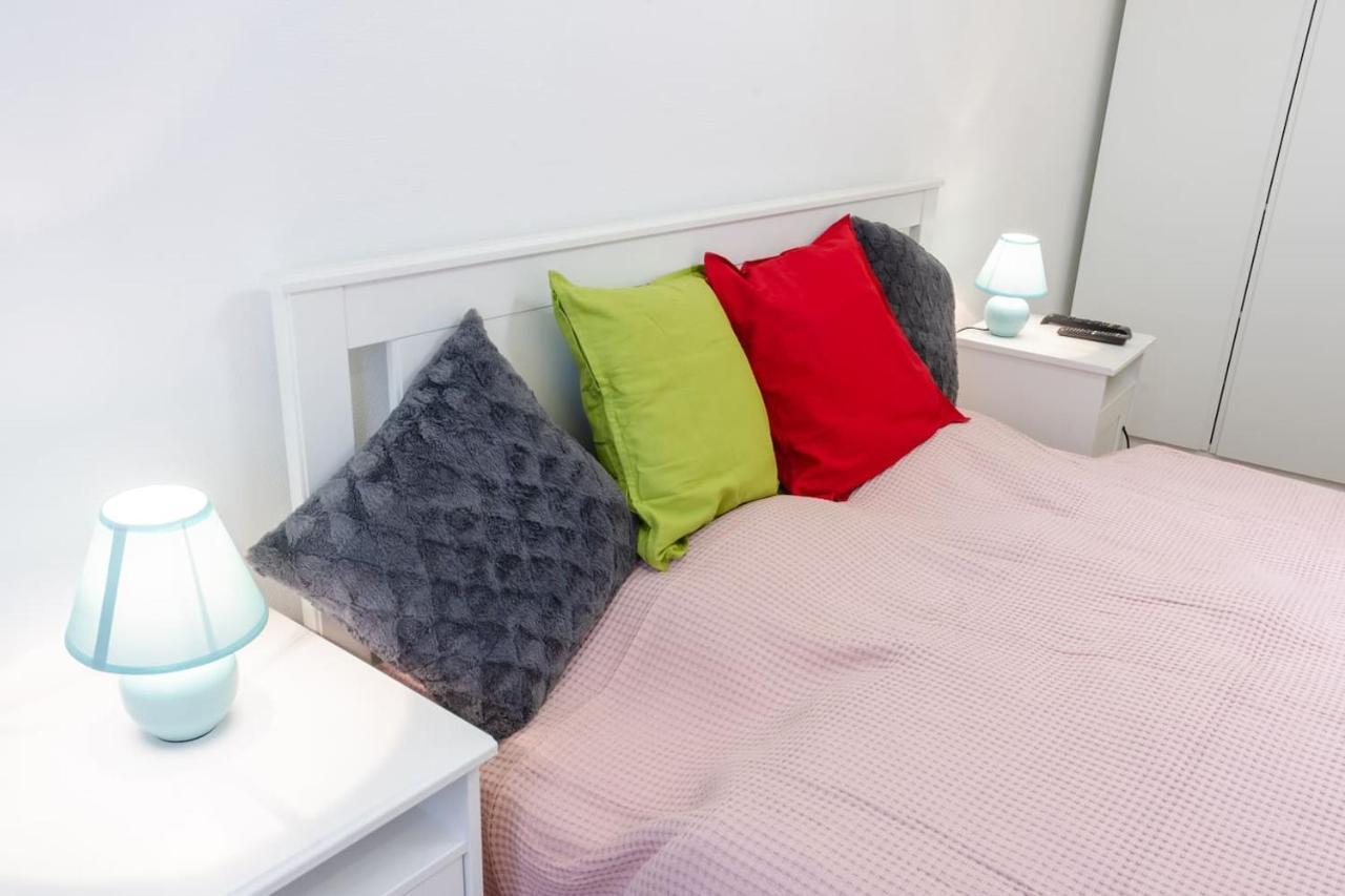 3 En Suit Bedroom Flat In The Main Centre For 6Ppl, 3Bdr,3Bthr,Ac Budapest Luaran gambar